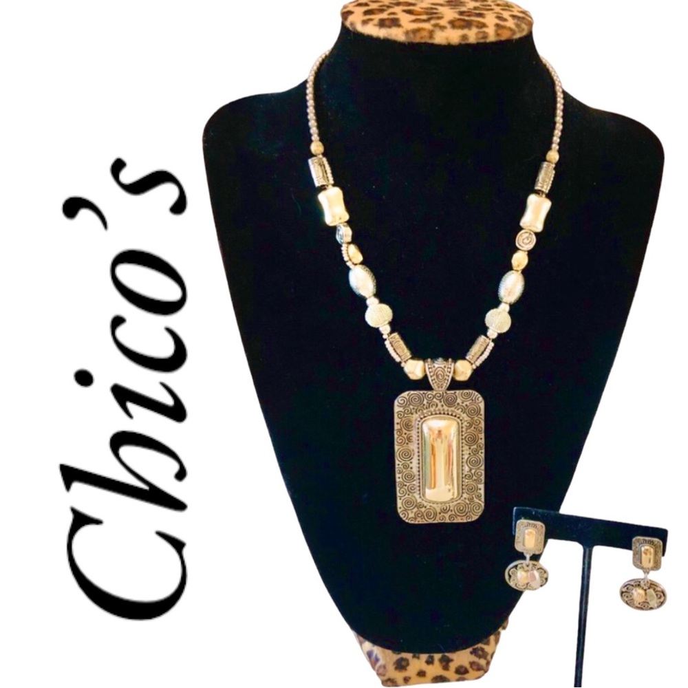 Chico’s Necklace Set